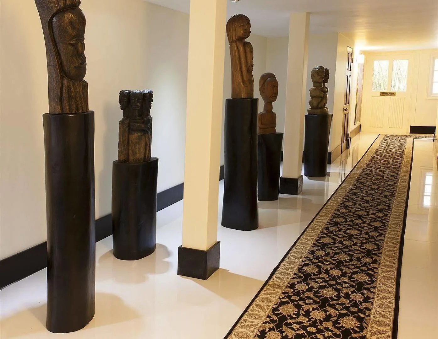 Terra Nova All Suite Hotel Кингстон